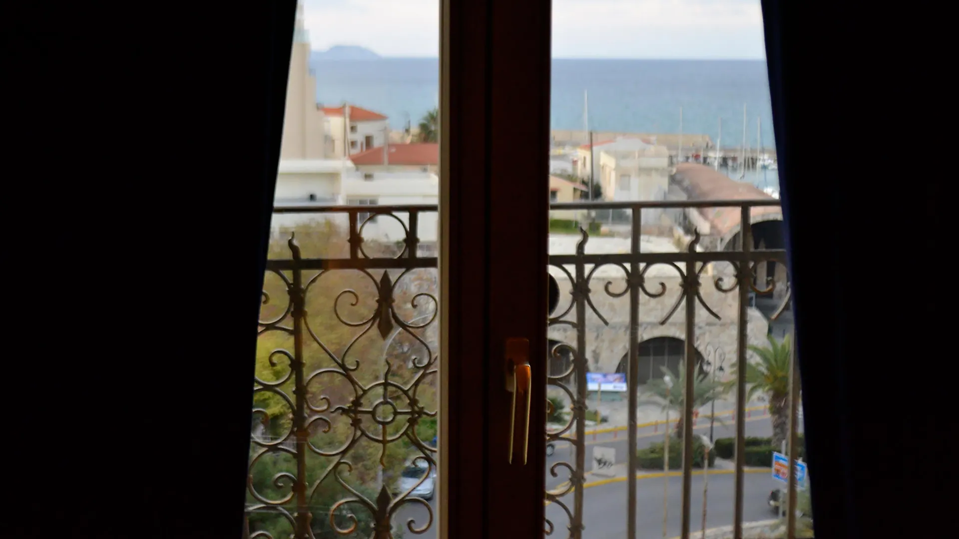 Gdm Megaron, Historical Monument Hotel Iraklio